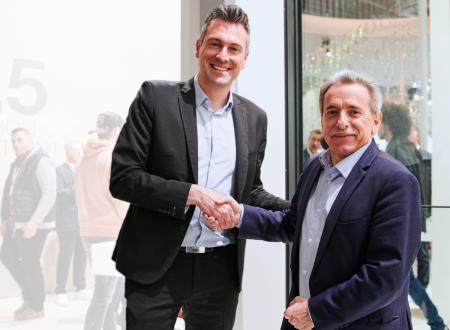 Bruno Mauvernay (left), Managing Director Business Unit Glass Facades at Saint-Gobain and Henri Gomez (right), Vice President at Hydro Building Systems