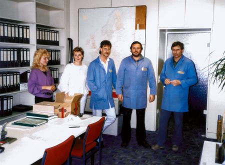 Glaston celebrates 40 years of service to insulating glass customers