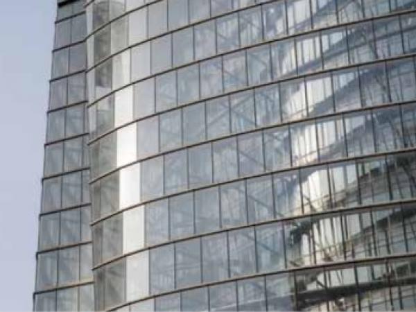 The primary reasons for choosing SentryGlas® interlayer were the enhanced strength it provided to the overall glass assembly and the elimination of any edge delamination due to exposed glass edges in the structural silicone façade glazing