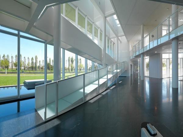 Guardian Glass transitions to Guardian ExtraClear® float glass.