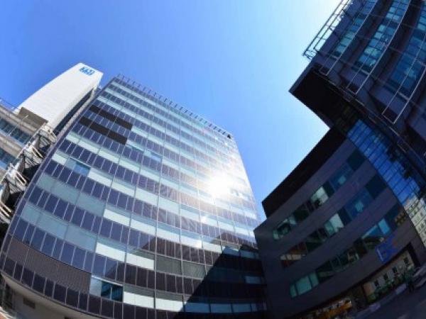 BIPV Solar Installation on a University High-Rise