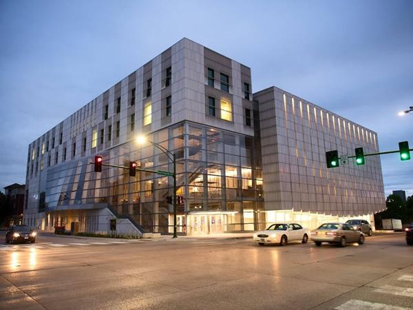 University of Iowa Voxman Music Building uses Wausau’s curtainwall and window systems University of Iowa Voxman Music Building uses Wausau’s curtainwall and window systems