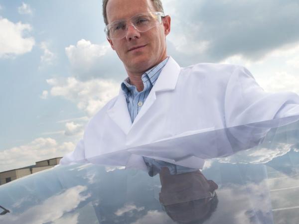 Corning and Ford collaborate for the first time on auto-glazing research