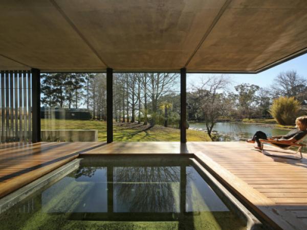  Creating the perfect getaway spot with glass