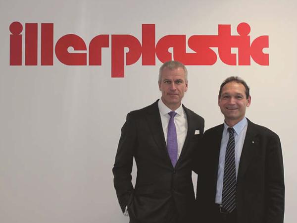 Dr Peter Mrosik (left), owner and CEO of profine, thanked Armin Oßwald, Managing Director of the Illerplastic group, on 15 November 2016 for expanding the cooperation.