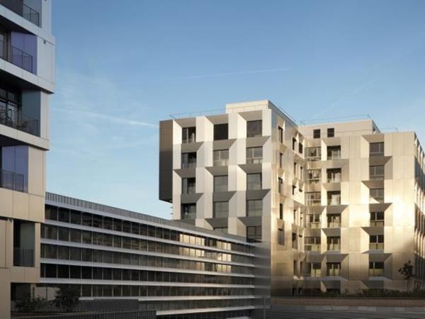 Reynaers brings simplicity and strength to Paris’ horizontal skyscraper, the Macdonald Warehouse Reynaers brings simplicity and strength to Paris’ horizontal skyscraper, the Macdonald Warehouse