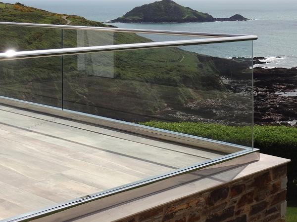 New Safety-Seal Helps Glaziers Install Glass Railings Faster and with Less Risk of Injury