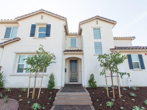 Theriault House Receives Vinyl Windows and Doors