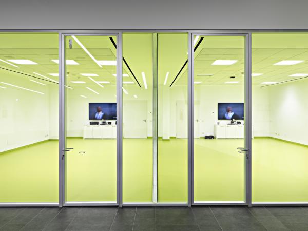 Office doors sliding or hinged, strictly in glass