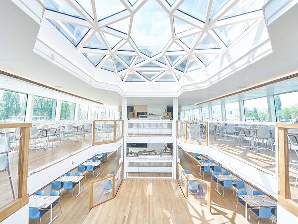 Full energy efficiency ahead: Carbon-neutral passenger ship with glass solutions from Glas Troesch Full energy efficiency ahead: Carbon-neutral passenger ship with glass solutions from Glas Troesch