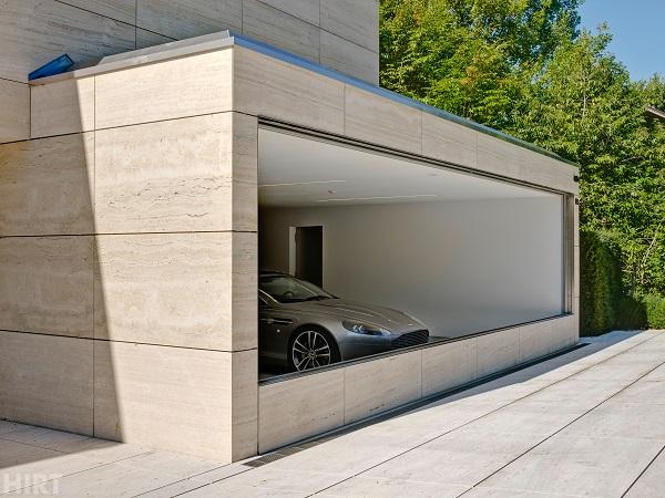 The "wow" factor from steel and glass The "wow" factor from steel and glass
