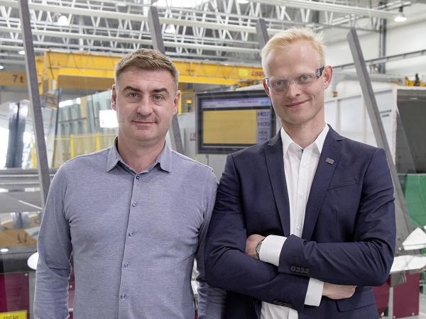 Karol Mielnik, Managing Director of LiSEC Poland and Andrzej Gołembiecki, Production Manager Insulated Glass in the production site near Cracow. 