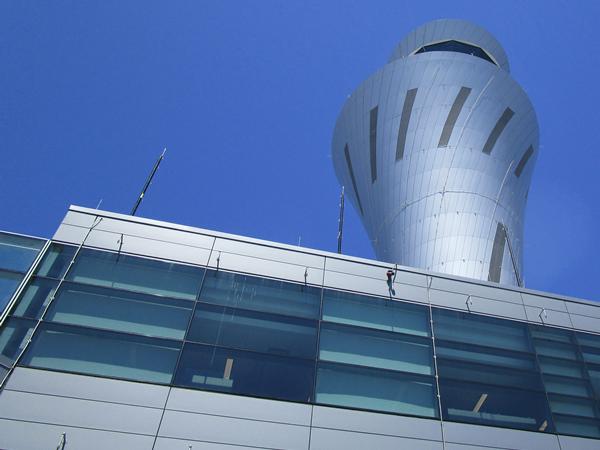 San Francisco International Airport’s new air traffic control tower, LEED Gold features Linetec finishing San Francisco International Airport’s new air traffic control tower, LEED Gold features Linetec finishing