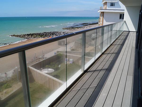 Glass balustrading ‘was made for this impressive view’ Glass balustrading ‘was made for this impressive view’