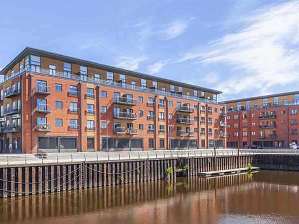 Sapa Elegance's stylish contribution to canalside homes in Worcester