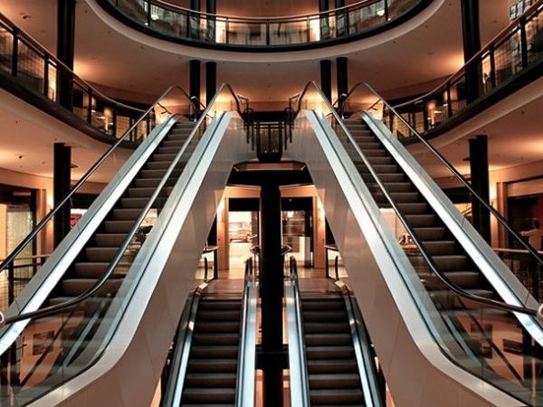 How Smart Technology Will Revolutionize Shopping Centres