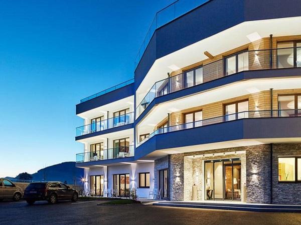 Enjoy the view – stunning AMG Glass Balustrades maximises light for Sonja Alpine Resort, in the Austrian Alps