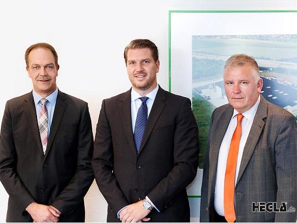 Dr Heinrich Ostendarp (1st from right) joined the Board of Management of the HEGLA Group, taking on oversight responsibility for Technology, Production, Supply Chain & Logistics and IT. (L to R) Bernhard Hötger, Jochen H. Hesselbach, Dr Heinrich Ostendarp