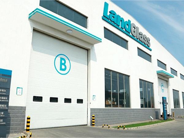 LandGlass Makes Breakthrough in Intelligent Manufacturing and Is Beefing up the LandVac Production Capacity