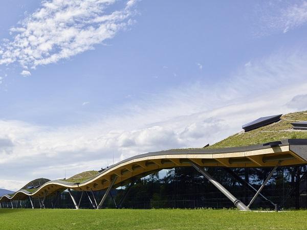 FGS brings the spirit of creativity to glazed façade of iconic Speyside distillery FGS brings the spirit of creativity to glazed façade of iconic Speyside distillery