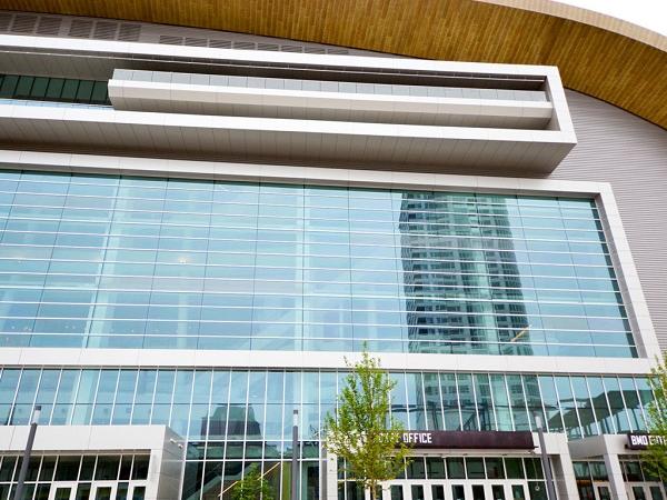 The exterior Sky Mezzanine features Track Rail utilizing 3/4” laminated tempered glass with SGP interlayer The exterior Sky Mezzanine features Track Rail utilizing 3/4” laminated tempered glass with SGP interlayer