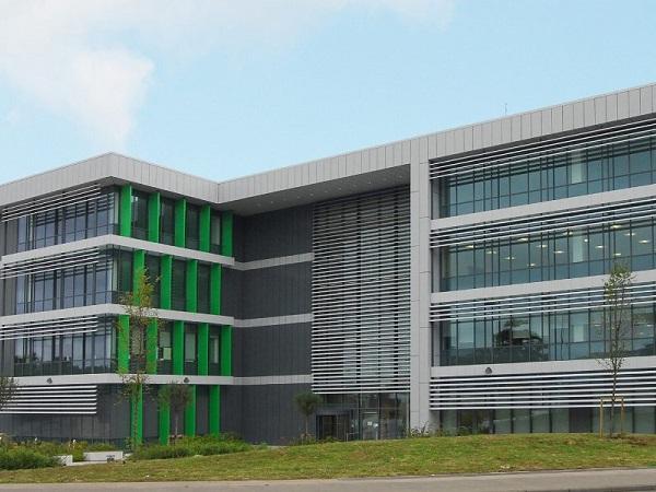 Metal Technology façade for a ‘diamond’ finish Metal Technology façade for a ‘diamond’ finish