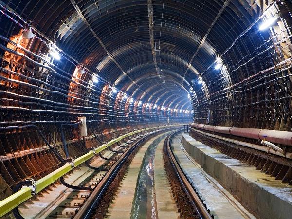 New metro station in St. Petersburg will be made of high-strength dark glass