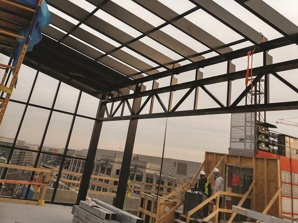 MOXY Hotels’ first-ever Washington, D.C. location features a new restaurant with a retractable-roof MOXY Hotels’ first-ever Washington, D.C. location features a new restaurant with a retractable-roof