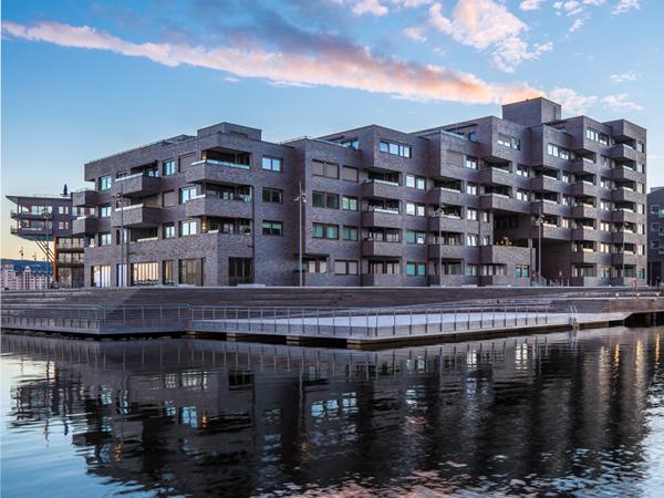 Sørenga residential complex with glass units from Press Glass