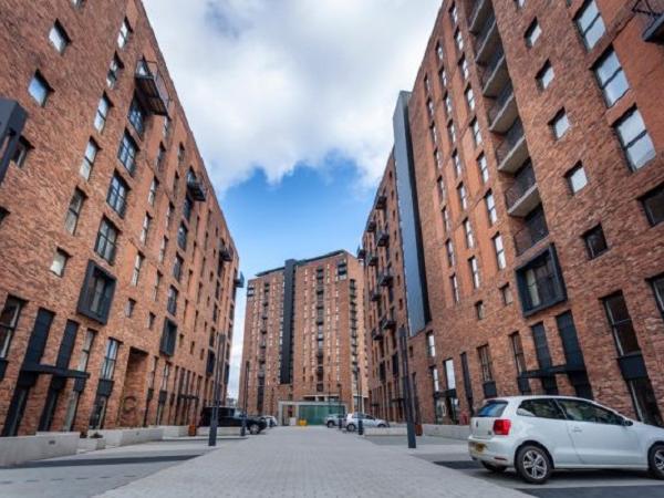 Spectus and Worsley Glass help transform Manchester's Wilburn Basin and create nearly 500 homes