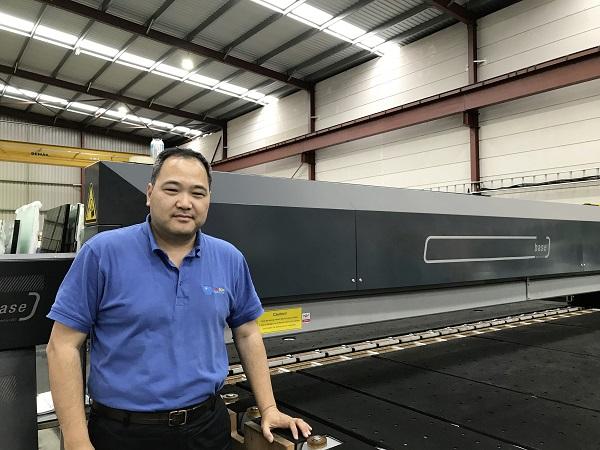 Watson Glass, with headquarters in Yennora, a suburb of Sydney, is in the hands of Managing Director Chris Tao.