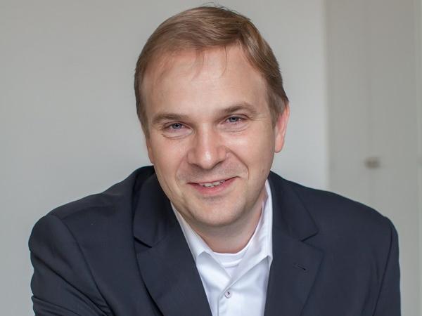 Christoph Troska (photo: Rainer Hardtke/Kuraray Europe GmbH)