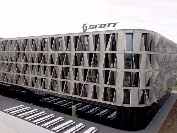 Intelligent glass solutions for the headquarters of SCOTT Sports Intelligent glass solutions for the headquarters of SCOTT Sports