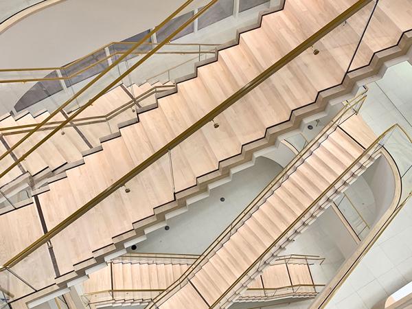 Trex Commercial Products: Accenture at Salesforce Tower - Glass Railing Trex Commercial Products: Accenture at Salesforce Tower - Glass Railing