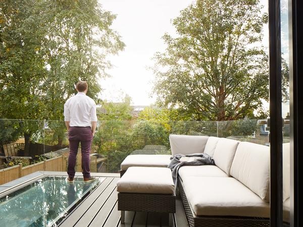 Refurbishment and extension project utilise flushglaze walk on rooflights to positively impact liveable space Refurbishment and extension project utilise flushglaze walk on rooflights to positively impact liveable space