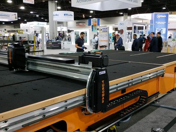 TUROMAS and IGE draw attention at GlassBuild America 2019
