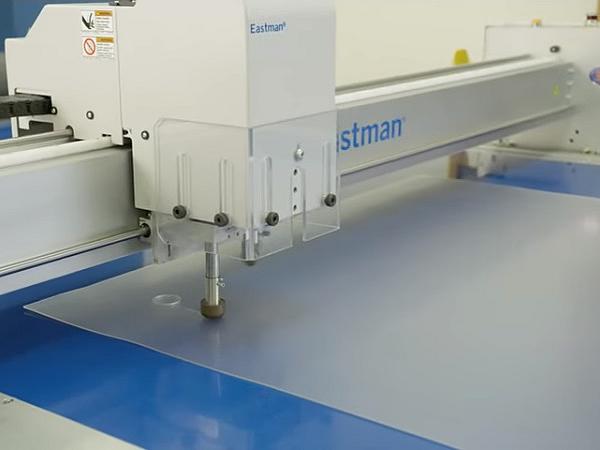 Cutting SG laminated glass with Eastman S125 static table