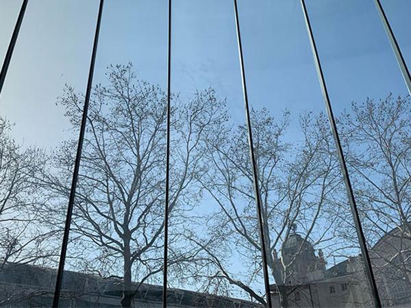 View out of the glass lobby of Frankfurt Messeturm. ©sedak View out of the glass lobby of Frankfurt Messeturm. ©sedak