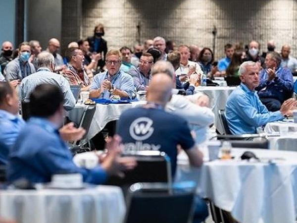 Glazing Executives Forum Addresses Labor and Supply Issues