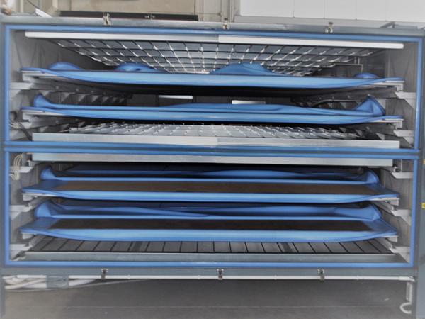 R.C.N. Solutions Lammy System 4 shelves: 1 machine, 5 combinations