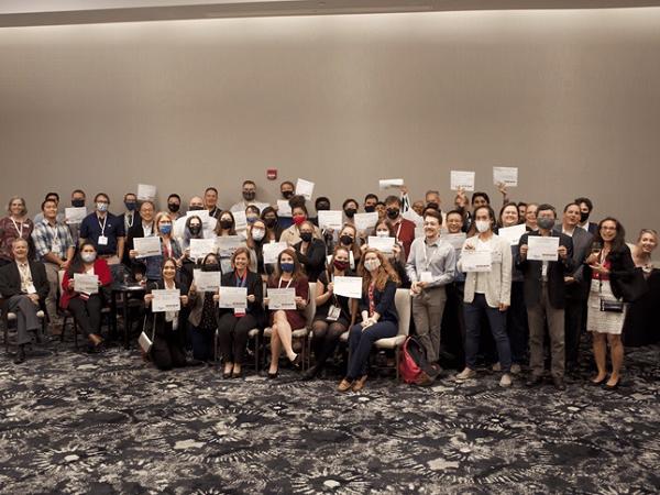 Attendees gathered for an informal networking reception sponsored by GE Global Research and hosted by the ACerS Diversity & Inclusion Subcommittee to encourage engagement with the new ACerS Diversity & Inclusion Member Community. Credit: ACerS