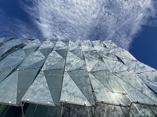 What kind of glass will a top academy of sciences use? What kind of glass will a top academy of sciences use?