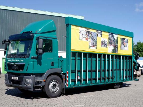 Keeping it clean – Glass transport with rack tarpaulin covers