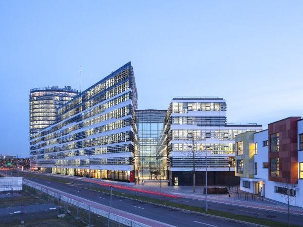 Guardian Glass Project: Vodafone Campus