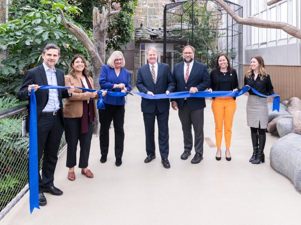 Ribbon cutting (L-R): Ricardo Maiz, President, Vitro Architectural Glass; Sara Innamorato, PA State Representative; Cheryl Tracy, Executive Director, National Aviary; Rich Fitzgerald, Allegheny County Executive; Bobby Wilson, Pittsburgh City Council Distr