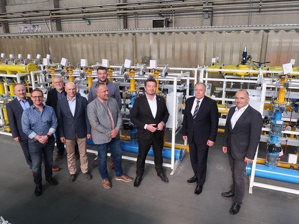 Member of the German Parliament (MdB) Uli Grötsch visits HORN in Ploessberg