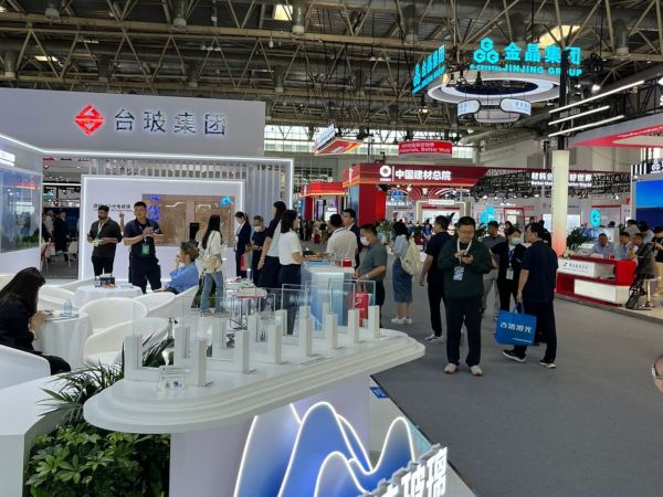 The 34th China Glass Exhibition Is Underway