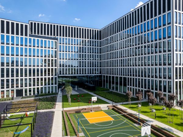 Glas Trösch Glass Enhances Community-Focused Face2Face Campus