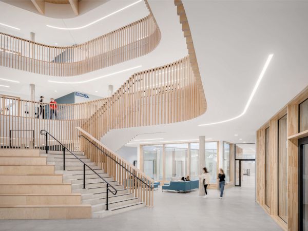 Architecture Day 2025: Grace Hopper School Showcases OKALUX K for Brighter Learning Spaces