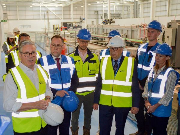 Prime Minister Sir Keir Starmer Visits Glass Futures to Champion Green Innovation